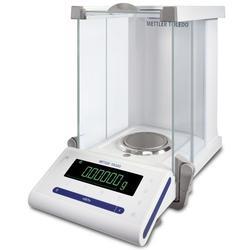 Mettler Toledo® MS105DU Semi-micro Analytical Balance 42 g x 0.01 mg and 120 g x 0.1 mg